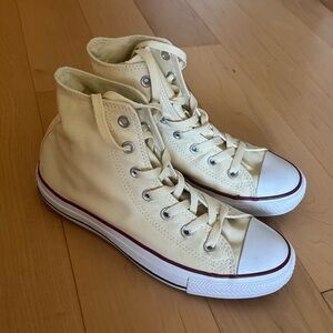 CONVERSE Womens 8 Cream High-Top Sneakers